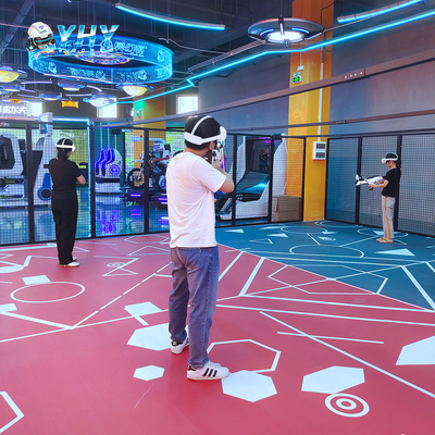 YHY جدید راه اندازی شده 4 بازیکن VR شوتینگ شبیه ساز با 360 Roam رایگان و بازی های چند نفره