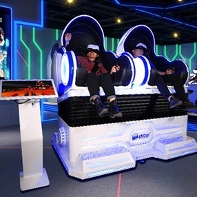 2 صندلی واقعیت مجازی 9D Simulator سینمای 2.5KW VR با نورپردازی جالب